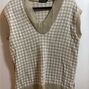 PrettyLittleThing Beige Houndstooth Sweater Vest